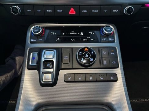 Used 2024 Hyundai Palisade Calligraphy image 25