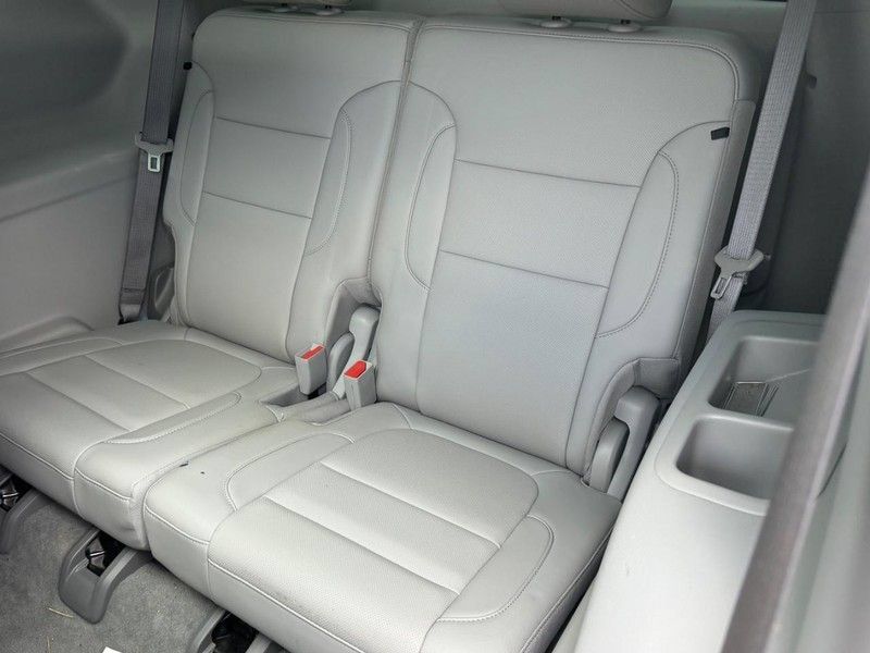 Used 2023 GMC Acadia SLT w/ Preferred Package AWD/4WD image 8