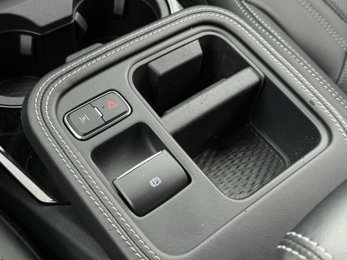 Used 2025 Ford Mustang Mach-E Premium AWD/4WD image 21