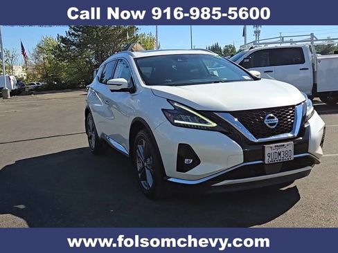 Used 2019 Nissan Murano Platinum w/ Cargo Package image 3