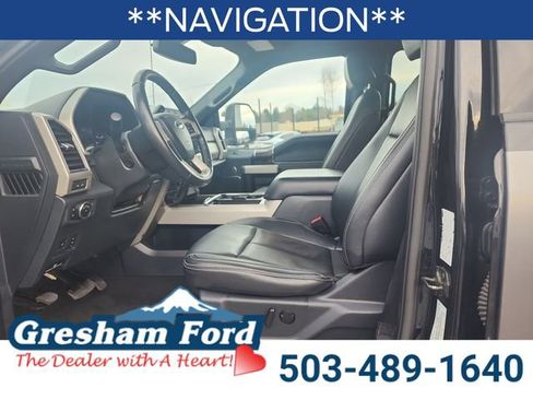 Used 2022 Ford F250 Lariat w/ Black Appearance Package image 17