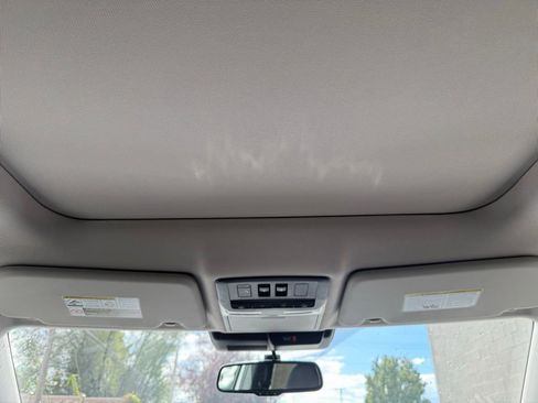 New 2025 Mitsubishi Outlander SEL image 19