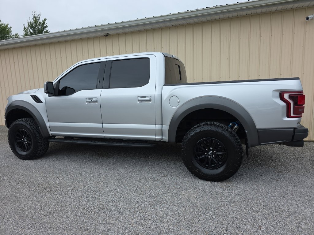 Used 2018 Ford F150 Raptor w/ Equipment Group 802A Luxury AWD/4WD image 8