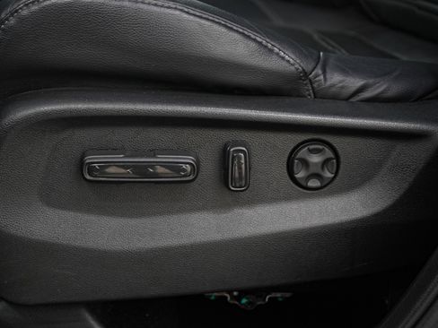 Used 2018 Honda CR-V Touring image 27
