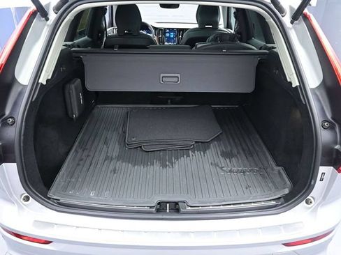 Used 2023 Volvo XC60 B5 Plus w/ Climate Package FWD image 24