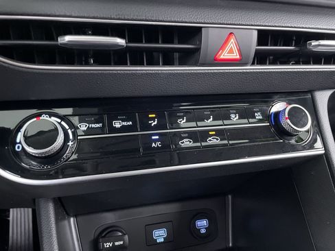 Used 2022 Hyundai Sonata SE image 16