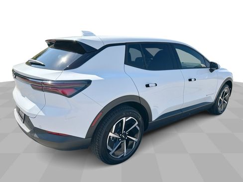 New 2025 Chevrolet Equinox EV LT image 42