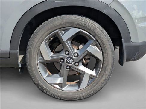 Used 2022 Hyundai Venue SEL FWD image 15