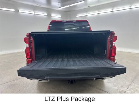 Used 2022 Chevrolet Silverado 1500 LTZ AWD/4WD image 19