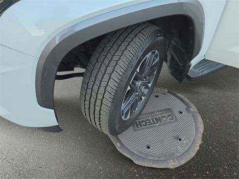 Used 2023 Toyota Sequoia Limited image 36