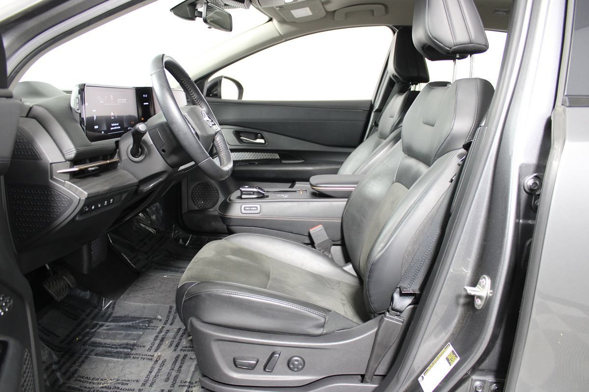 Used 2023 Nissan Ariya FWD image 6