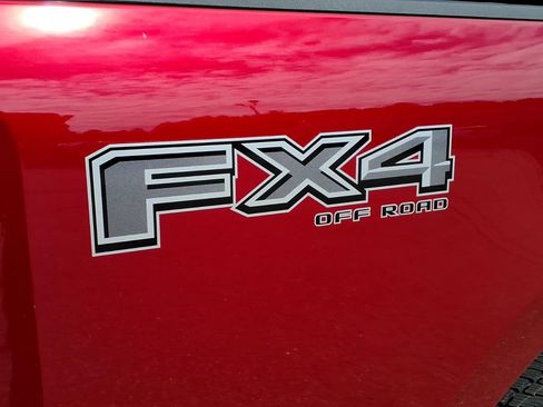 New 2026 Ford F250 XLT w/ XLT Premium Package AWD/4WD image 11