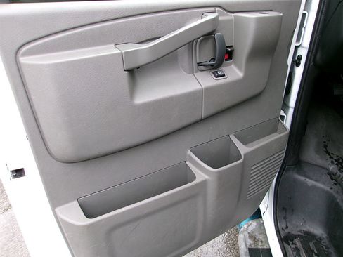 Used 2020 GMC Savana 2500 w/ Driver Convenience Package RWD image 15