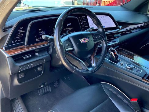 Used 2023 Cadillac Escalade Premium Luxury image 17