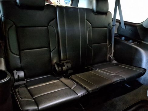 Used 2018 Chevrolet Suburban LT AWD/4WD image 10