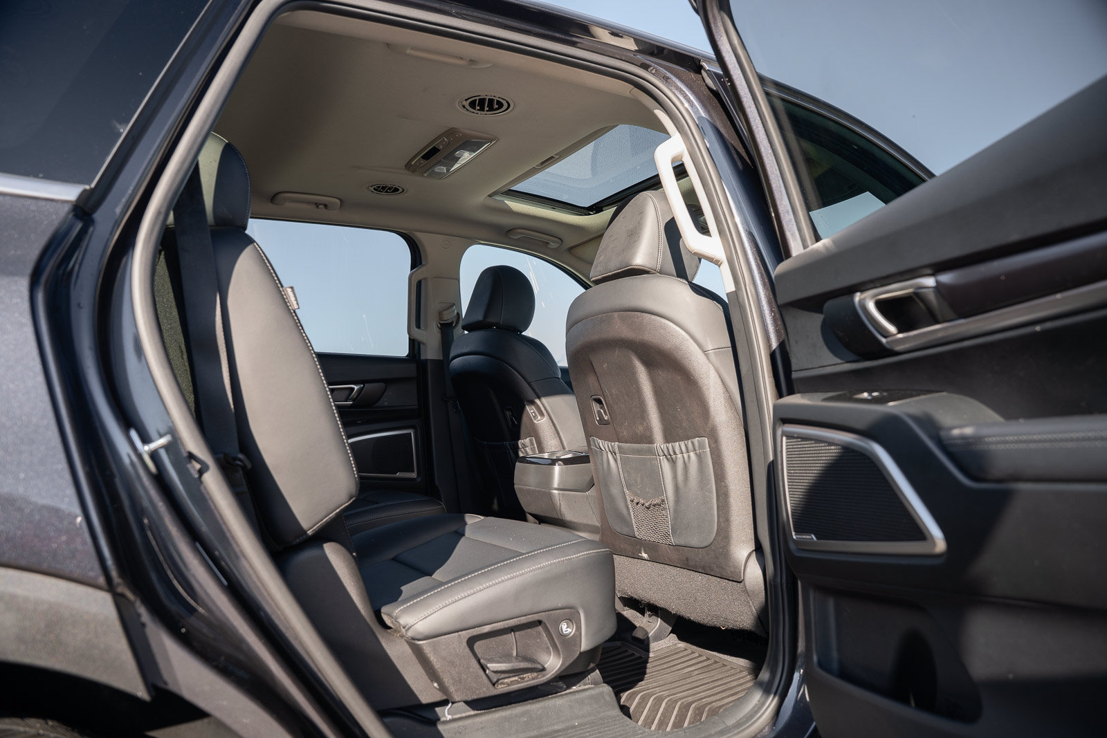 Used 2025 Kia Telluride S FWD image 16