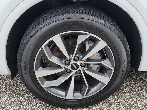 Certified 2023 Audi Q5 2.0T Premium w/ Convenience Package AWD/4WD image 8