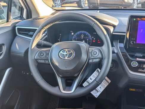 New 2026 Toyota Corolla Cross LE w/ Moonroof Package FWD image 17