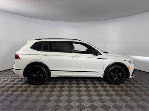 Used 2024 Volkswagen Tiguan SE R-Line FWD image 7