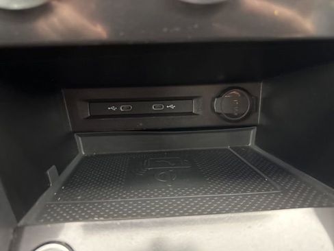 Used 2021 Volkswagen Tiguan SEL image 24