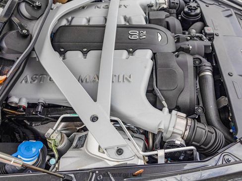 Used 2014 Aston Martin DB9 Coupe image 16