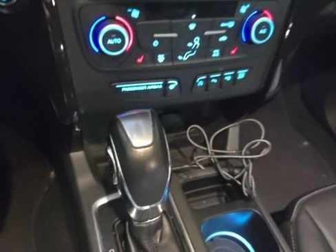 Used 2018 Ford Escape Titanium w/ Ford Safe & Smart Package image 22