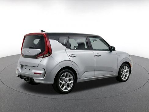 Used 2025 Kia Soul LX w/ LX Technology Package FWD image 9