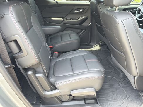Used 2023 Chevrolet Traverse RS w/ LPO, Floor Liner Package FWD image 15