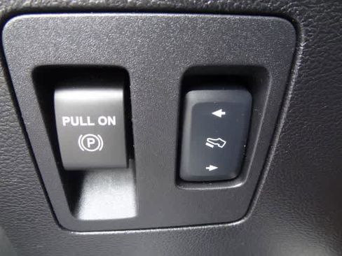 Used 2018 Ford F150 Platinum w/ Equipment Group 701A Luxury AWD/4WD image 21