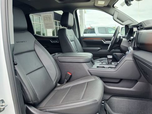 Certified 2024 GMC Sierra 1500 Denali w/ Denali Reserve Package AWD/4WD image 18