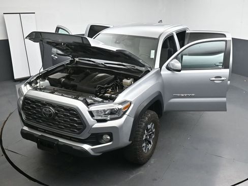 Used 2022 Toyota Tacoma TRD Off-Road w/ Technology Package AWD/4WD image 37