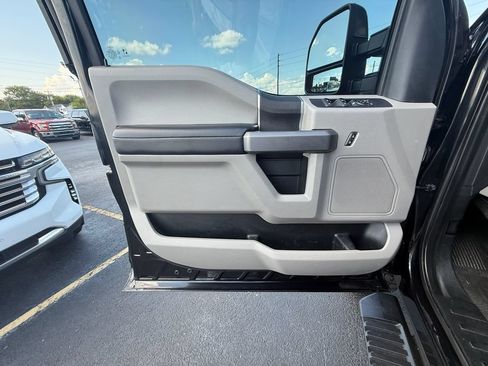 Used 2020 Ford F250 XLT AWD/4WD image 11