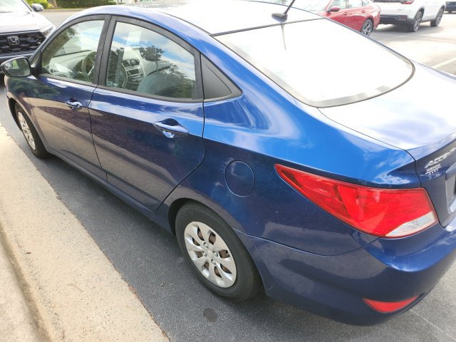 Used 2016 Hyundai Accent SE w/ Option Group 02 FWD image 10
