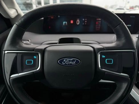 Used 2025 Ford Expedition Max Platinum image 38