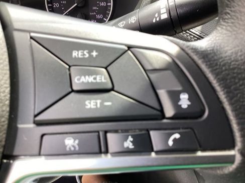 Used 2023 Nissan Sentra SV FWD image 11