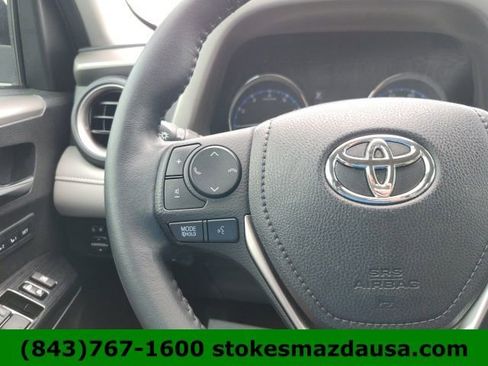 Used 2018 Toyota RAV4 Limited FWD image 34