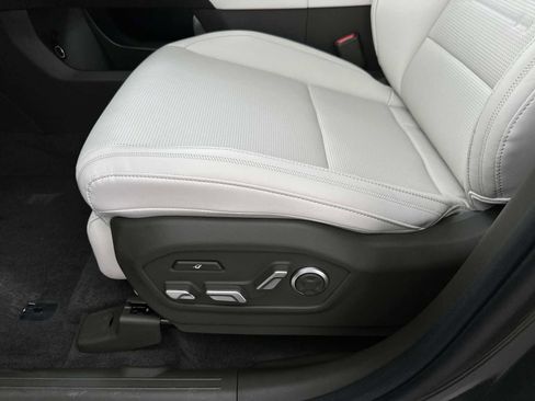 New 2025 Hyundai Santa Fe Calligraphy image 11