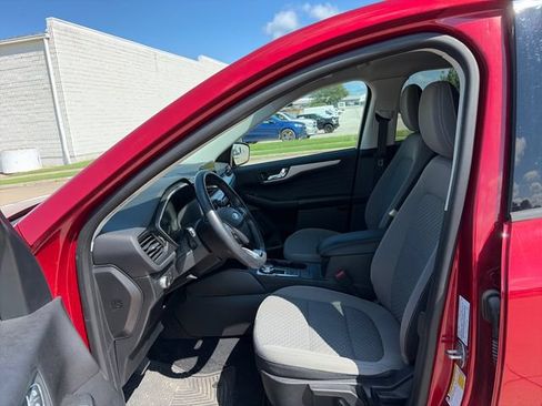 Used 2021 Ford Escape SE w/ Cold Weather Package AWD/4WD image 10