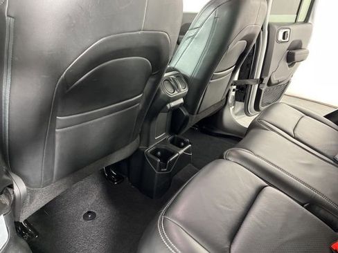 Used 2023 Jeep Wrangler Sport S image 39