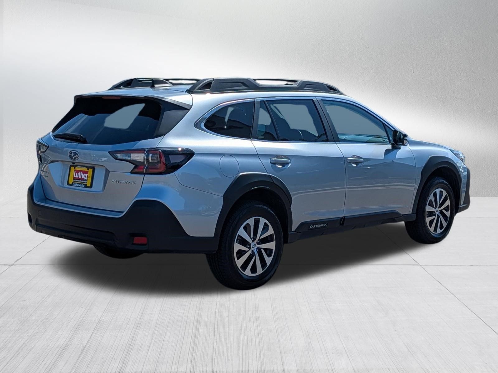 Certified 2025 Subaru Outback Premium AWD/4WD image 7
