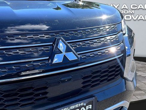 Used 2022 Mitsubishi Outlander SE AWD/4WD image 27