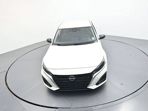 Used 2025 Nissan Altima 2.5 SV FWD image 34