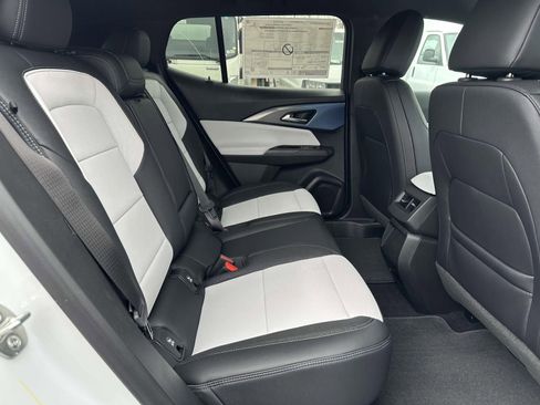 New 2026 Chevrolet Equinox EV LT AWD/4WD image 24