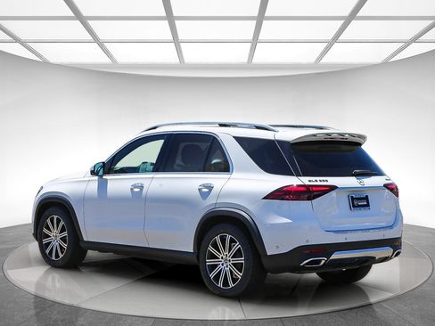 Used 2024 Mercedes-Benz GLE 350 4MATIC image 2