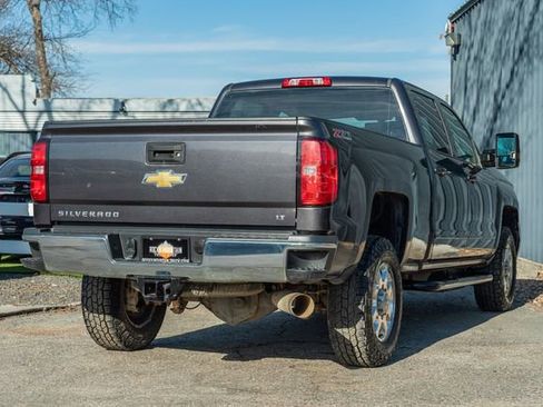 Used 2015 Chevrolet Silverado 2500 LT w/ LT Convenience Package image 6