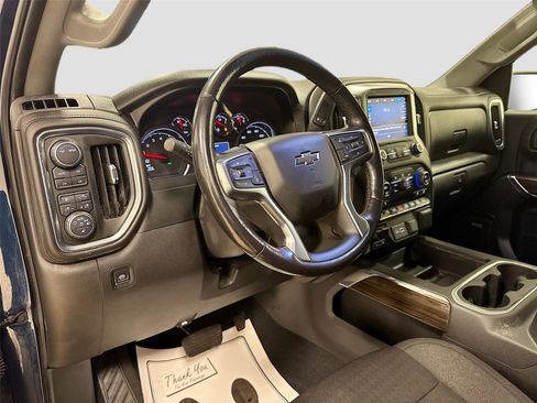 Used 2021 Chevrolet Silverado 1500 LT Trail Boss w/ Convenience Package II AWD/4WD image 9