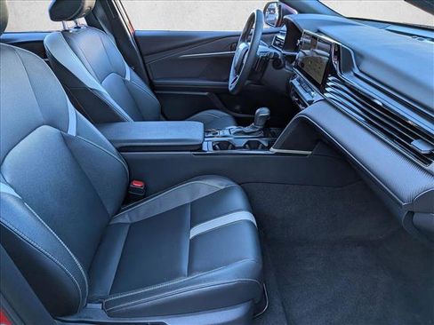 Used 2025 Toyota Camry SE image 21