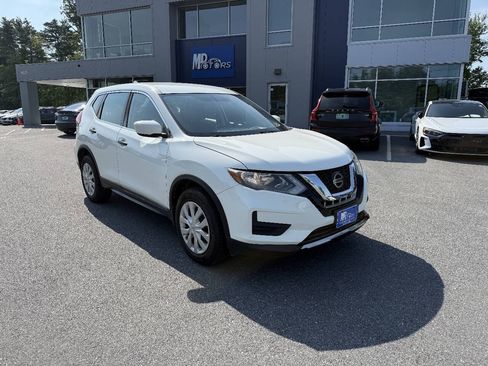 Used 2018 Nissan Rogue S AWD/4WD image 4