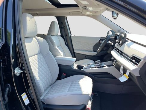 New 2025 Mitsubishi Outlander SEL image 31