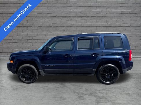Used 2017 Jeep Patriot High Altitude AWD/4WD image 2